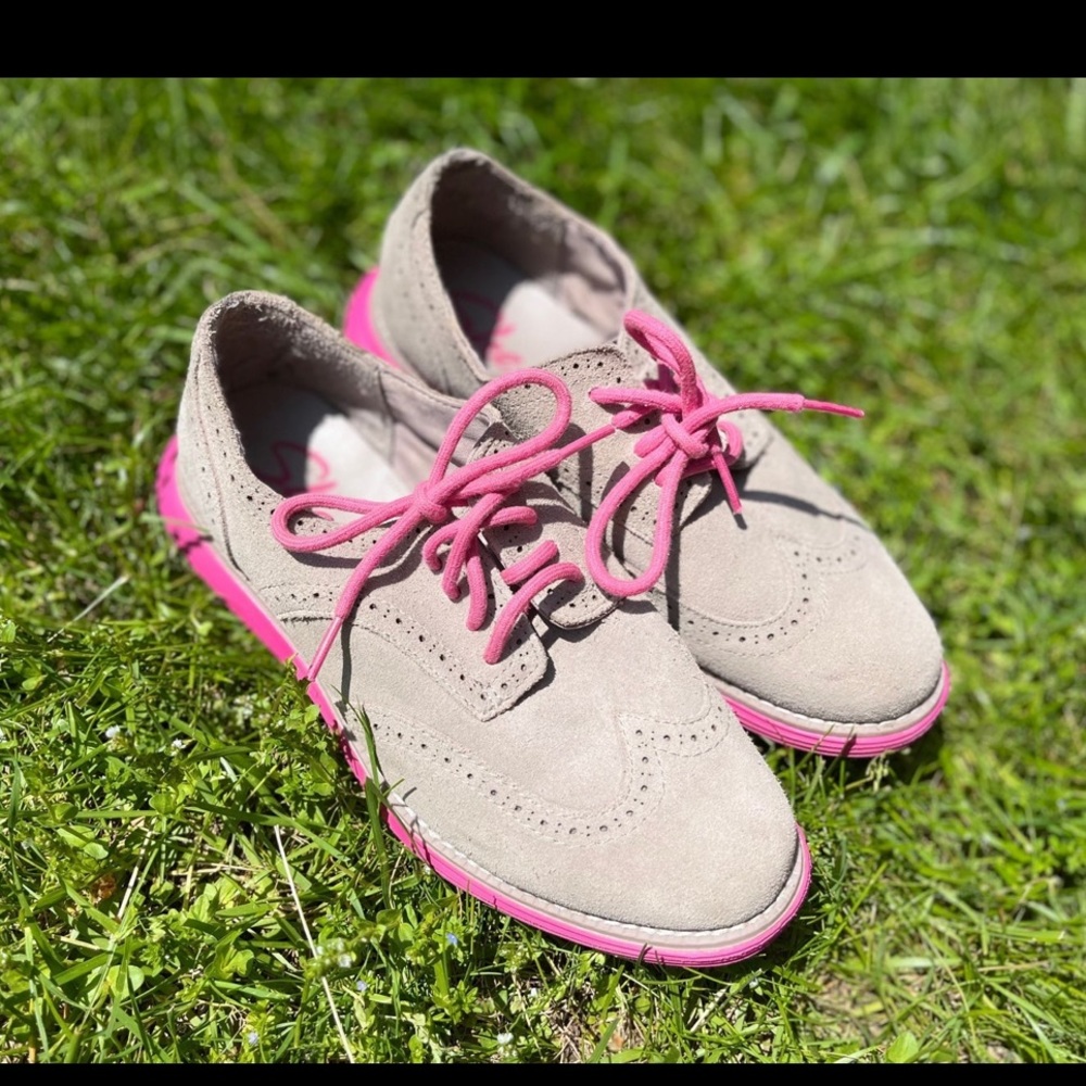 Skechers